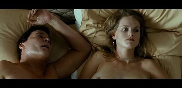  Crossing Over (2009) - Alice Eve